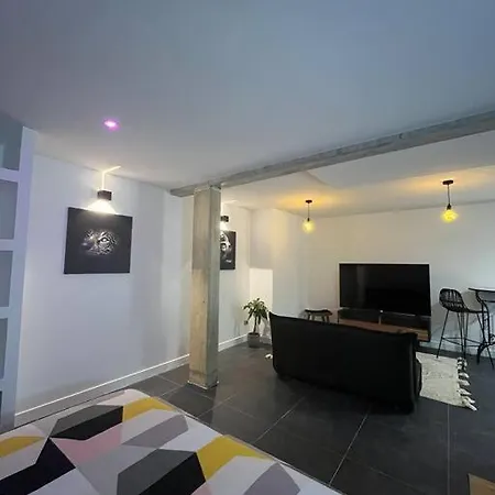 Cocooning Jacuzzi Et Place De Parking Prive Dardilly